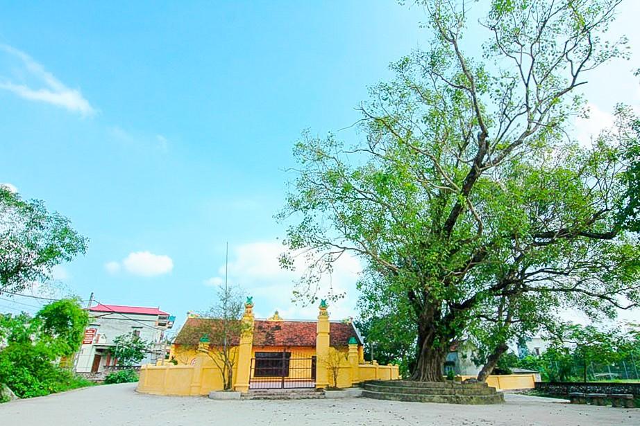 Hinh anh Cổng làng Nhân Mỹ, Mỹ Đình, Nam Từ Liêm, Ha Noi voi kien truc co kinh, mai ngoi cong vut